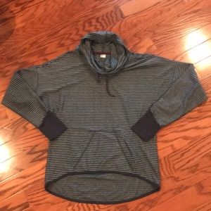 Mondetta pullover. Size L